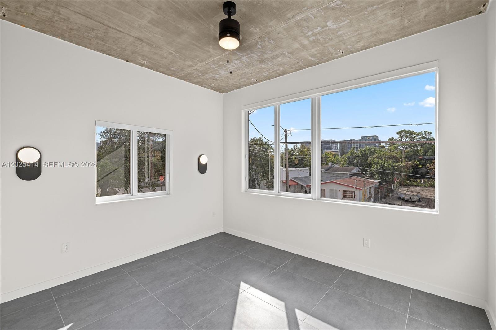 NORTHERN BLVD TRACK - Residential Lease