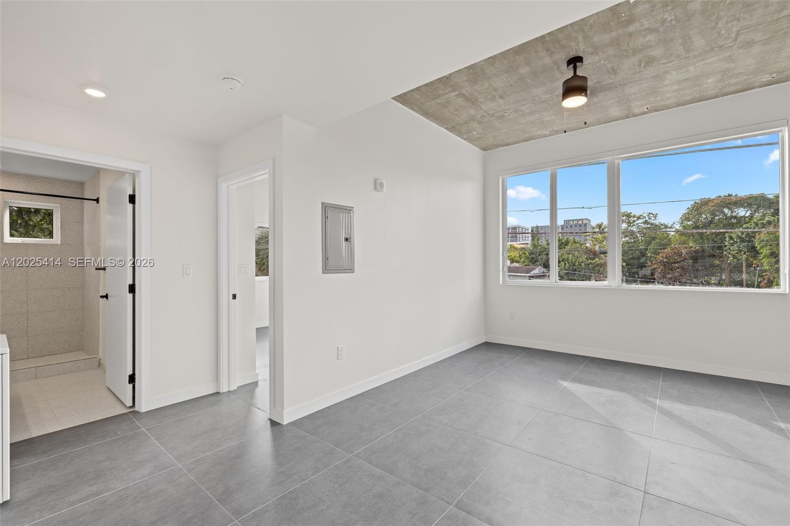NORTHERN BLVD TRACK - Residential Lease