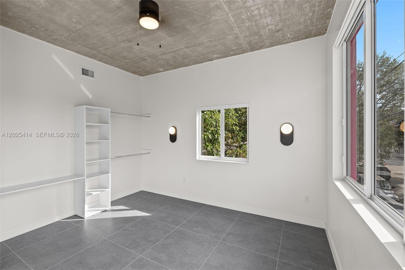 NORTHERN BLVD TRACK - Residential Lease