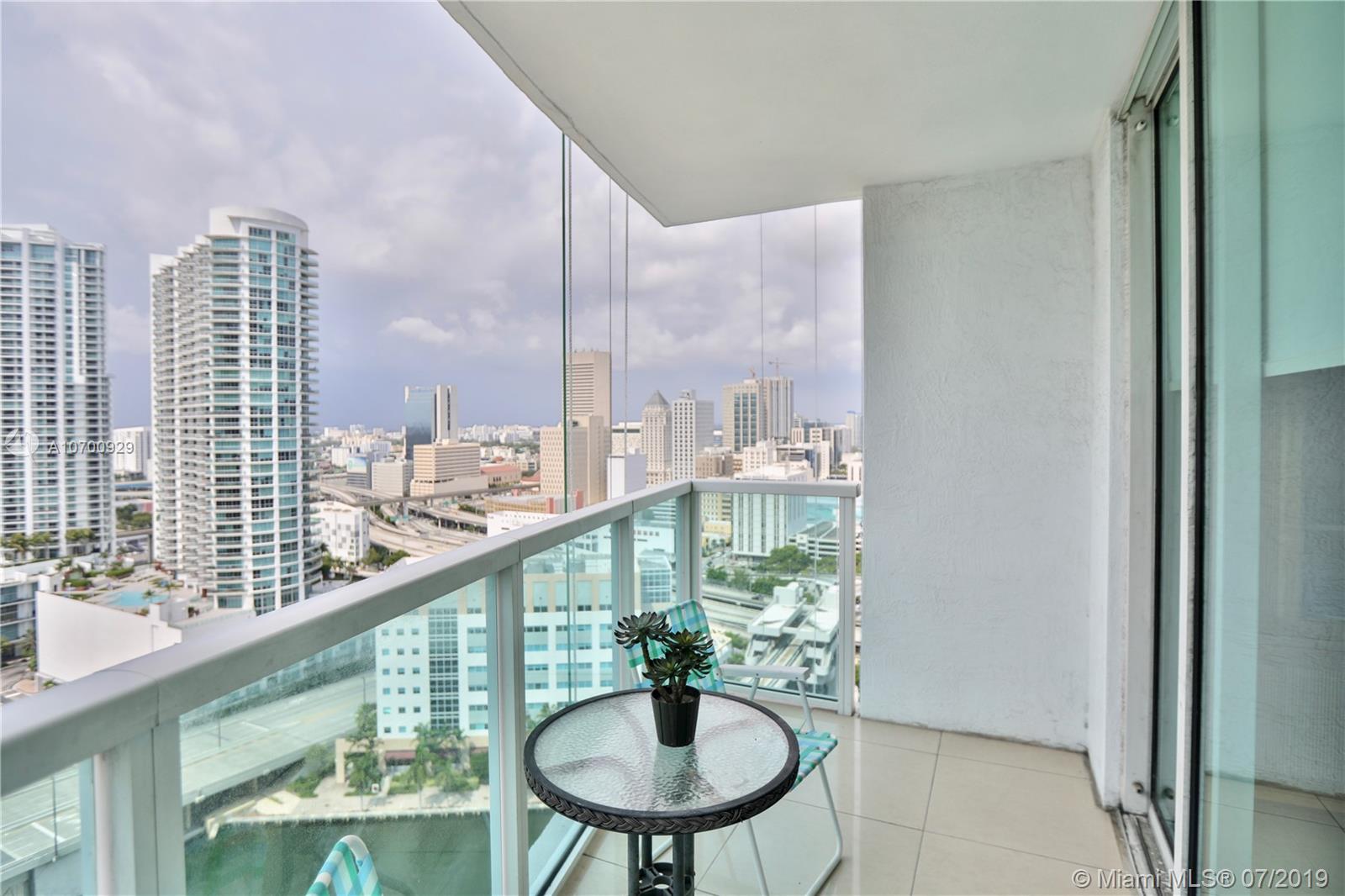 BRICKELL ON THE RIVER N T - Residential