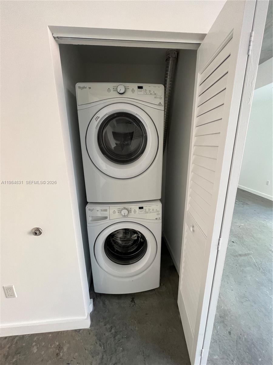 CENTRO CONDO - Residential Lease