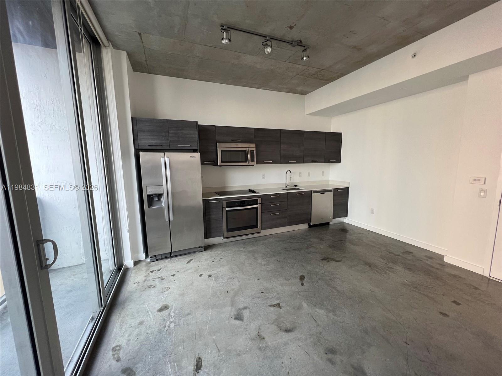 CENTRO CONDO - Residential Lease