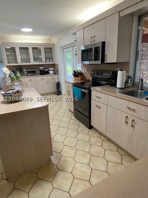 MARLA ESTATES - Residential Lease
