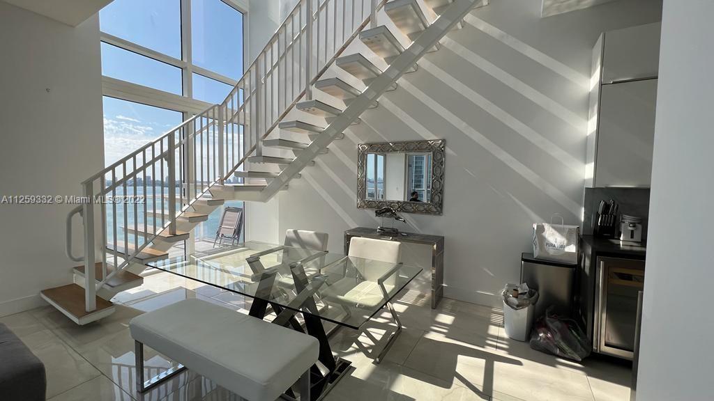 THE CRIMSON CONDO - Residential Lease