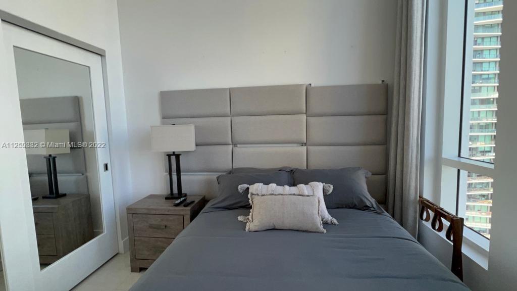 THE CRIMSON CONDO - Residential Lease
