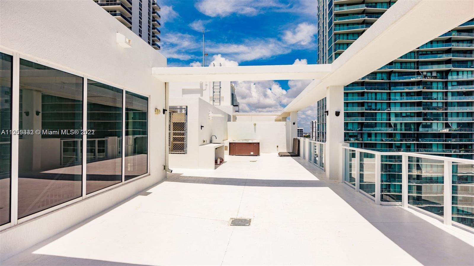 THE CRIMSON CONDO - Residential Lease