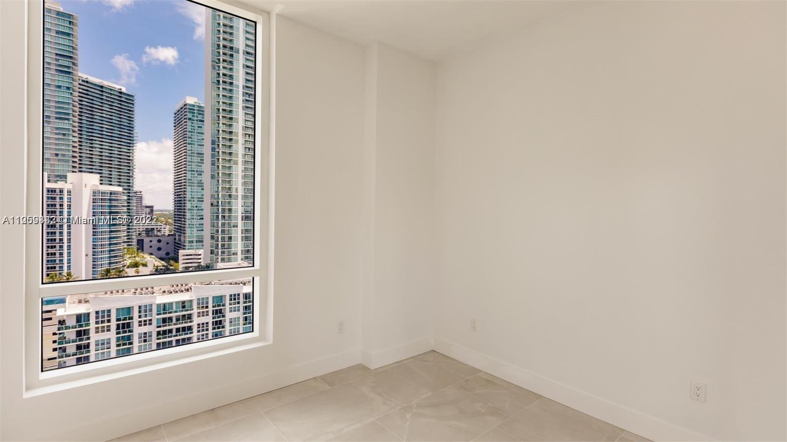 THE CRIMSON CONDO - Residential Lease