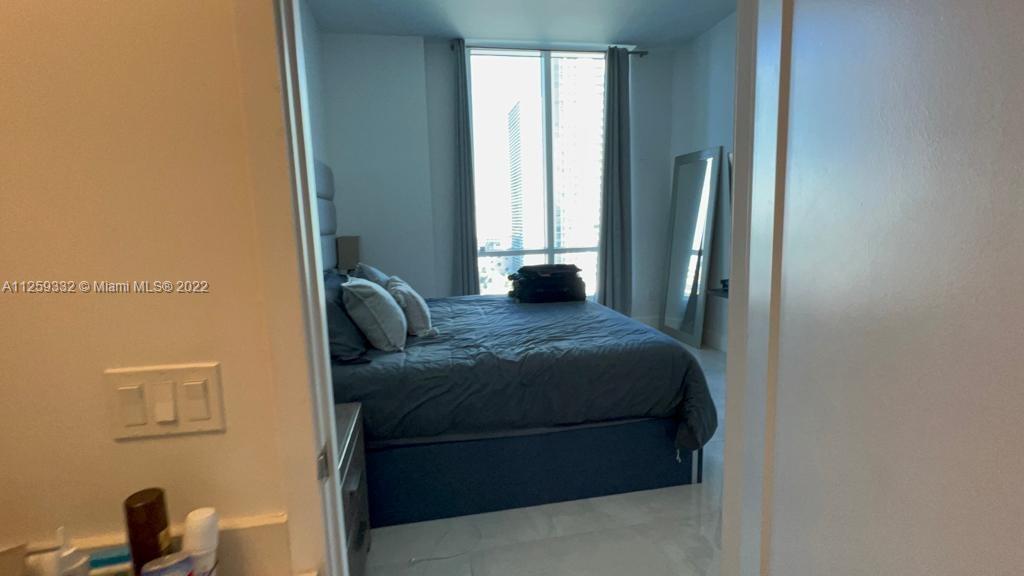 THE CRIMSON CONDO - Residential Lease