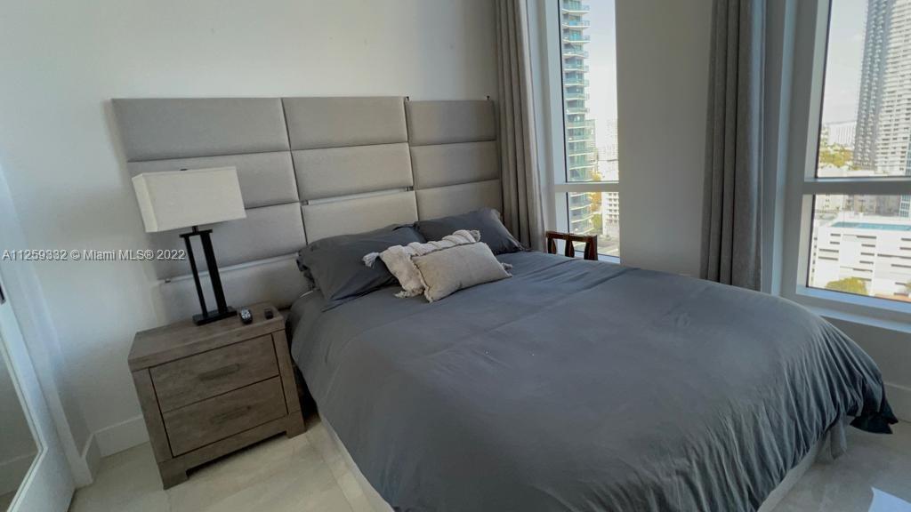 THE CRIMSON CONDO - Residential Lease