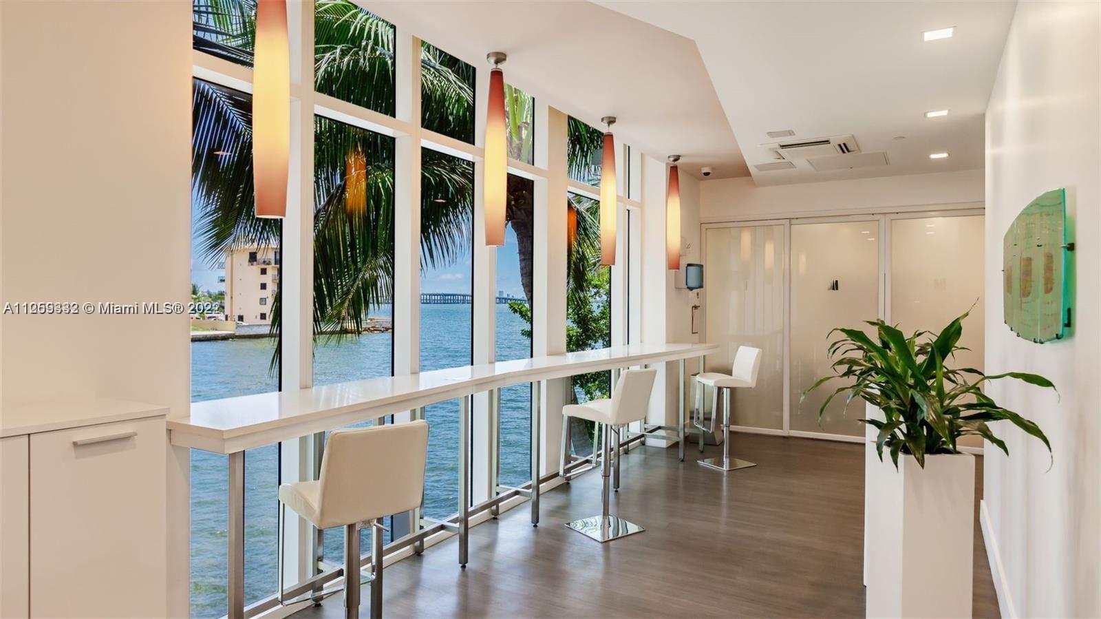 THE CRIMSON CONDO - Residential Lease
