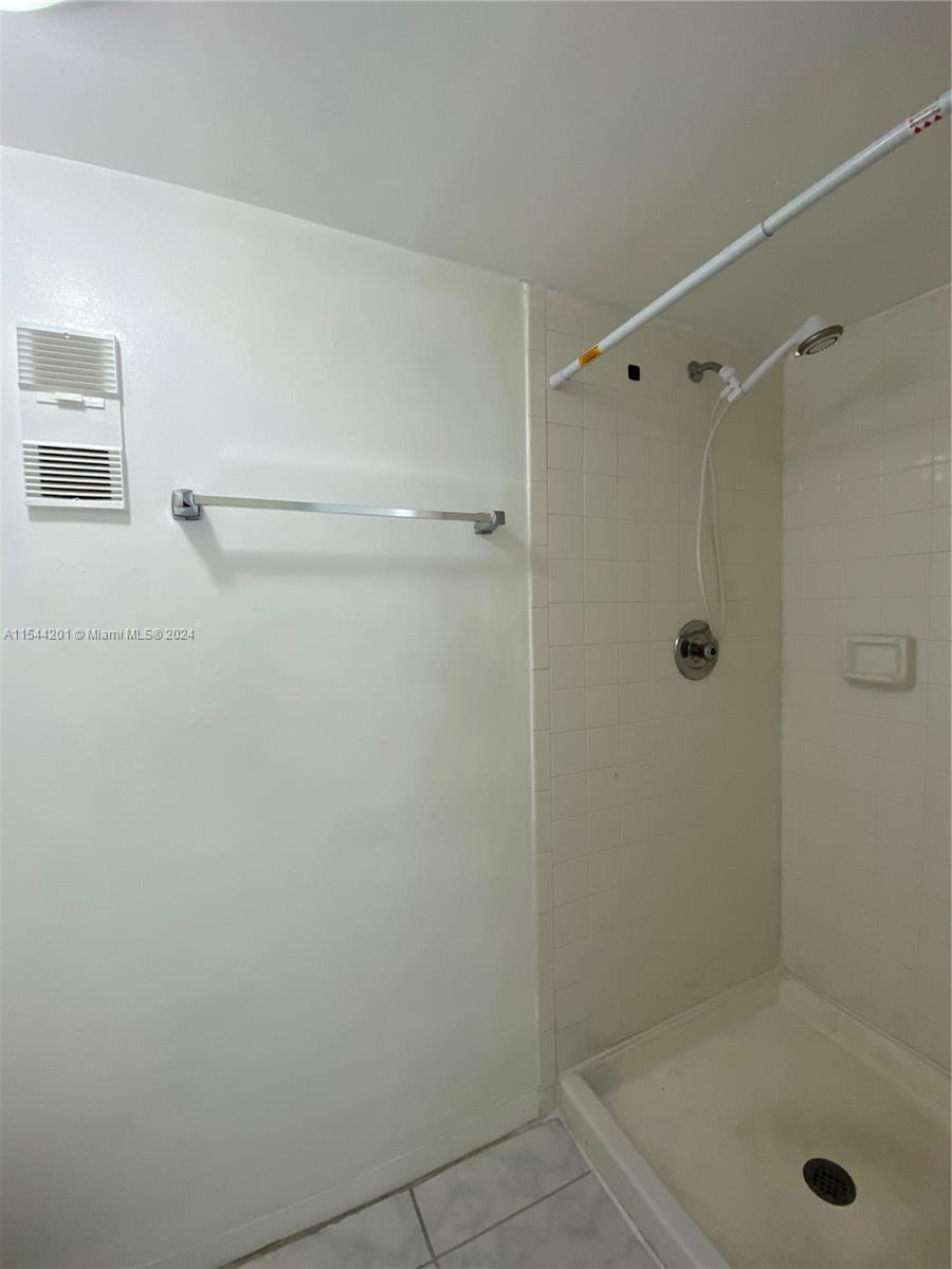 LAGO GRANDE THREE-A CONDO - Residential Lease
