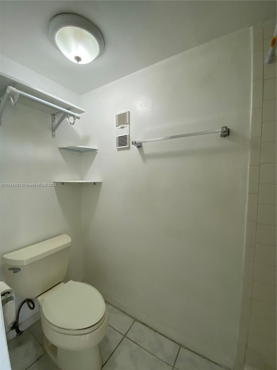 LAGO GRANDE THREE-A CONDO - Residential Lease