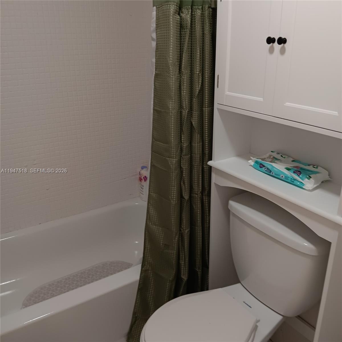 CARLTON BAY CONDO - Residential