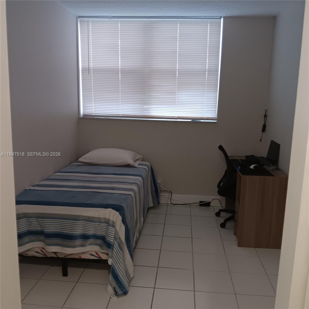 CARLTON BAY CONDO - Residential