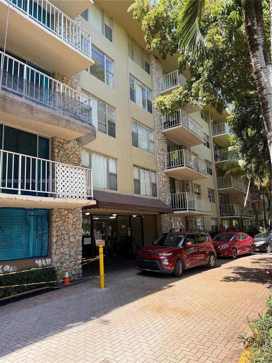 BAYVIEW PALMS CONDO - Residential