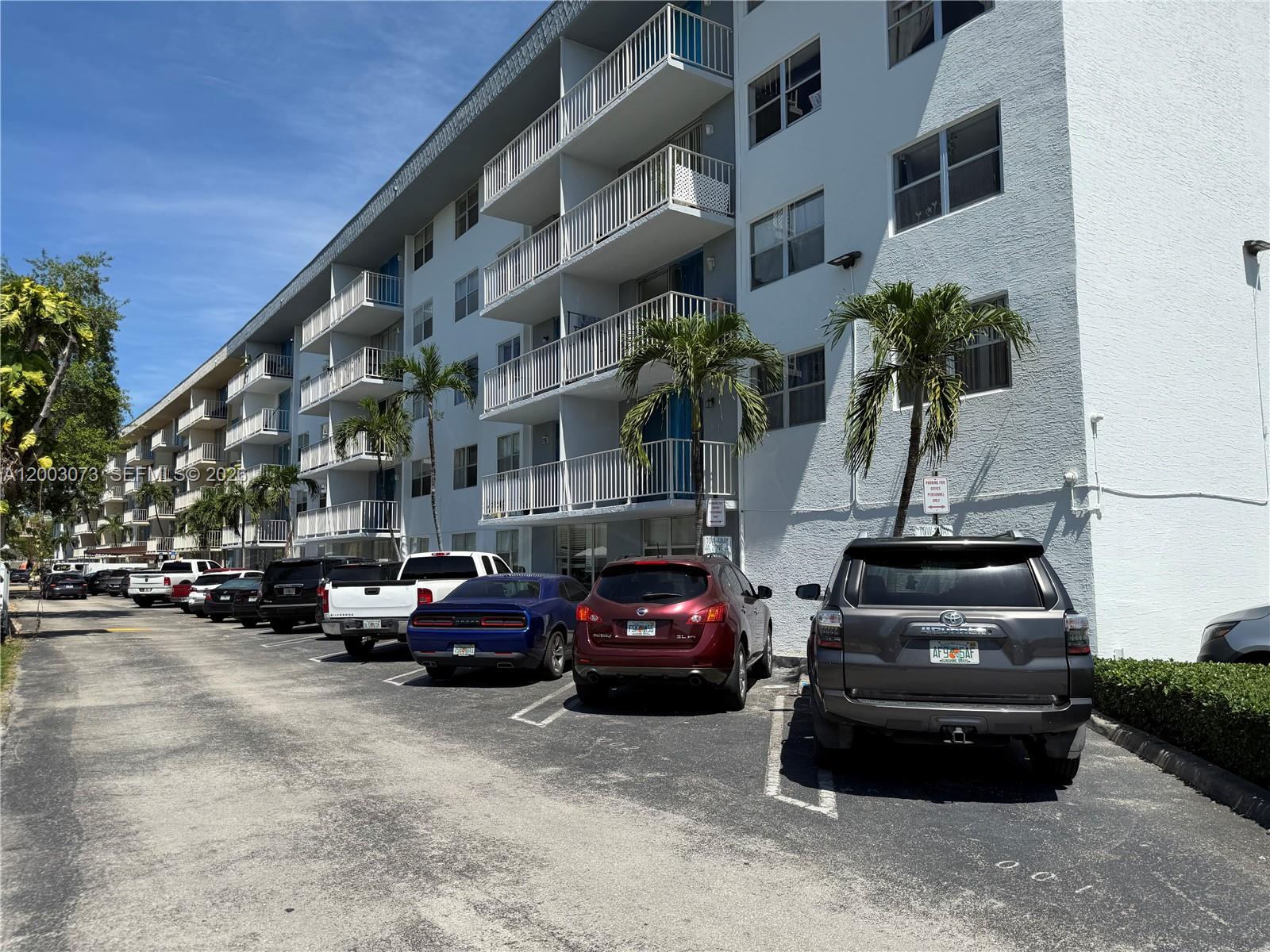 BAYVIEW PALMS CONDO - Residential