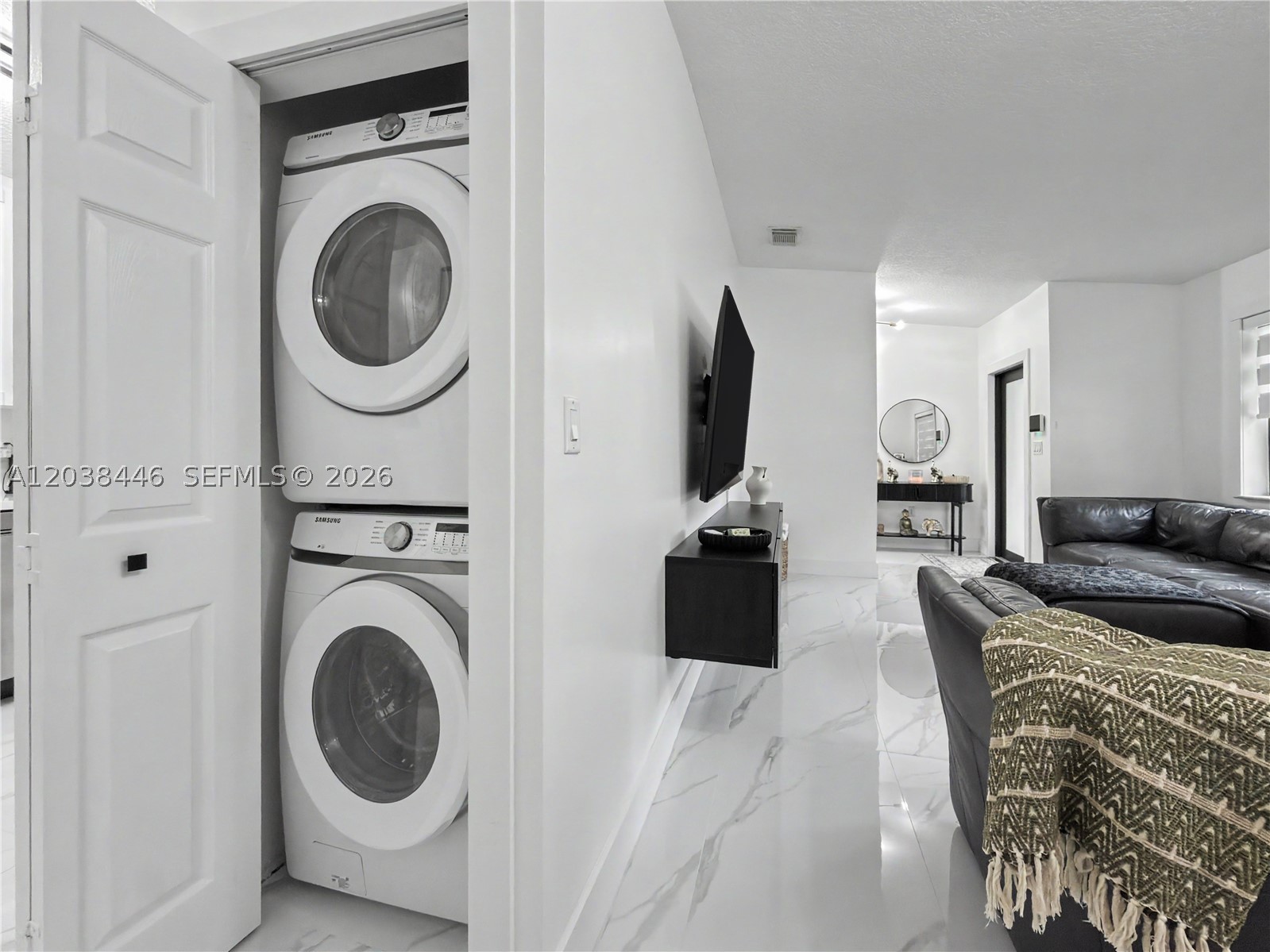 HAINLIN MILL ESTATES SEC - Residential