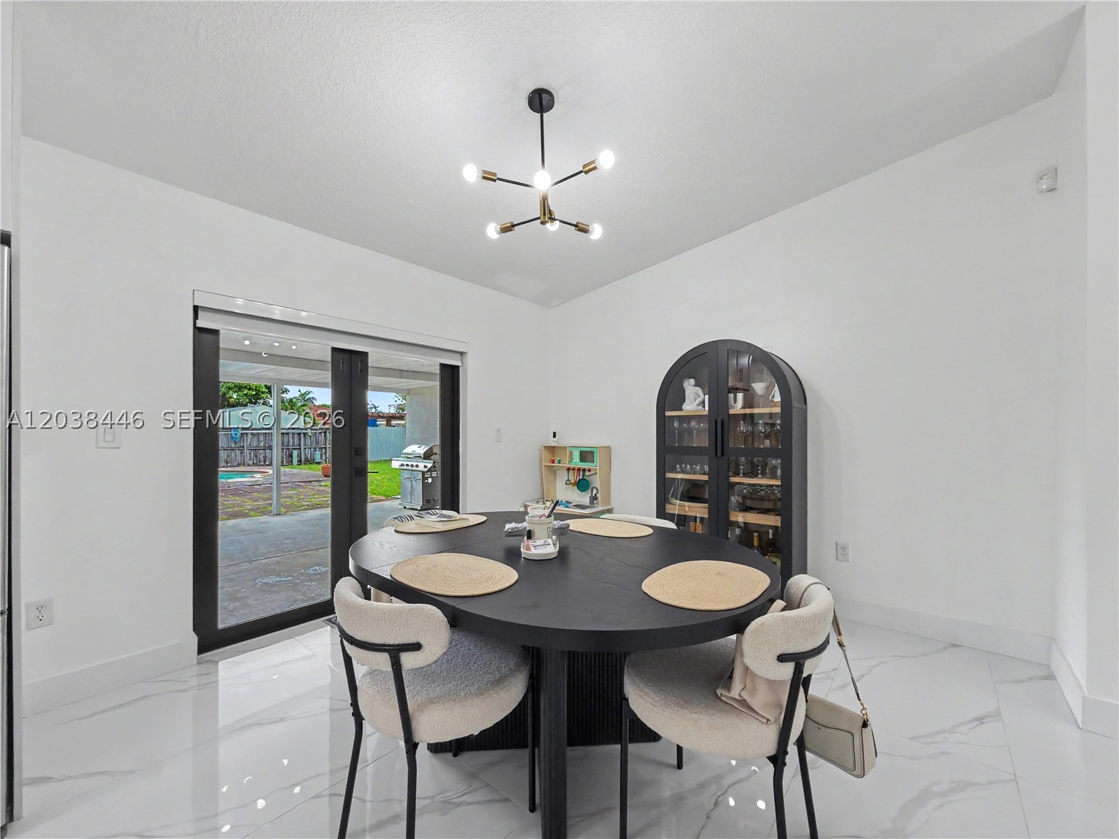 HAINLIN MILL ESTATES SEC - Residential