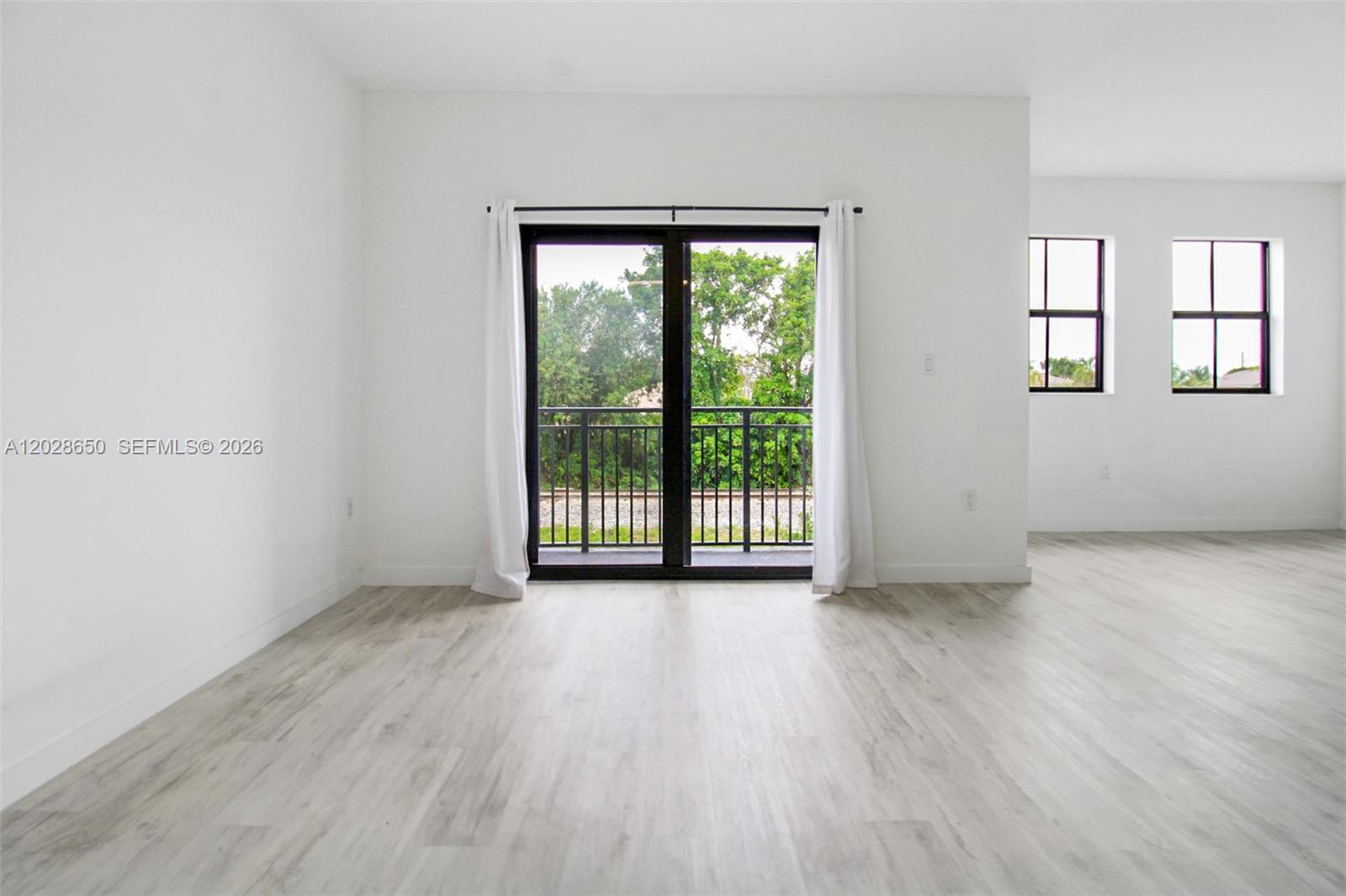 CENTURY PARK SOUTH - Residential Lease