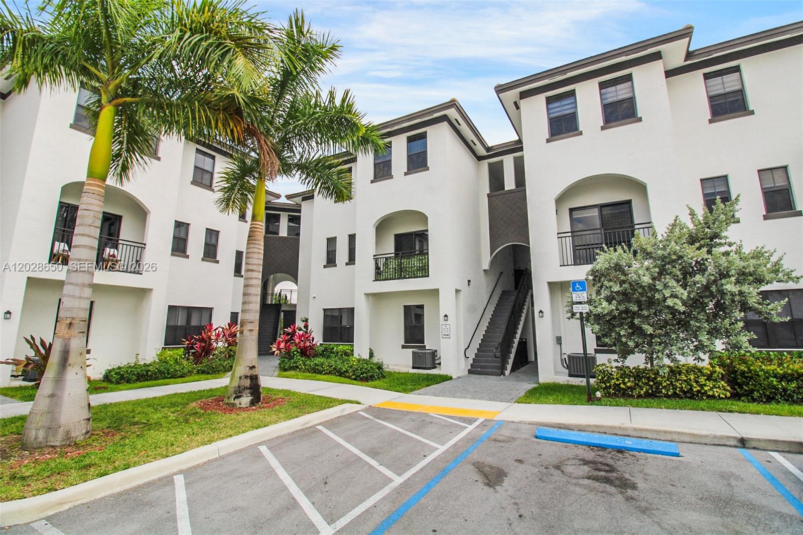 CENTURY PARK SOUTH - Residential Lease