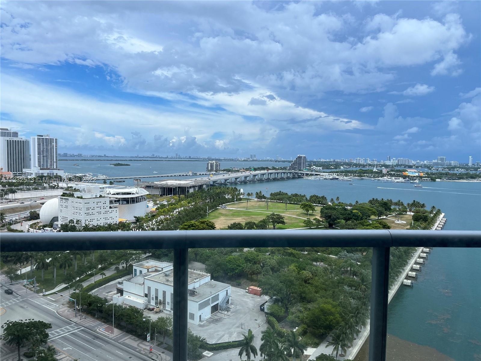 AMAZING VIEW!! UPSCALE BUILDING  TILE FLOORS WASHER DRYER FULL AMENITIES ! GYM SPA CONCIERGE VALET MANAGEMENT ON SITE 2 POOLS VOLLEYBALL