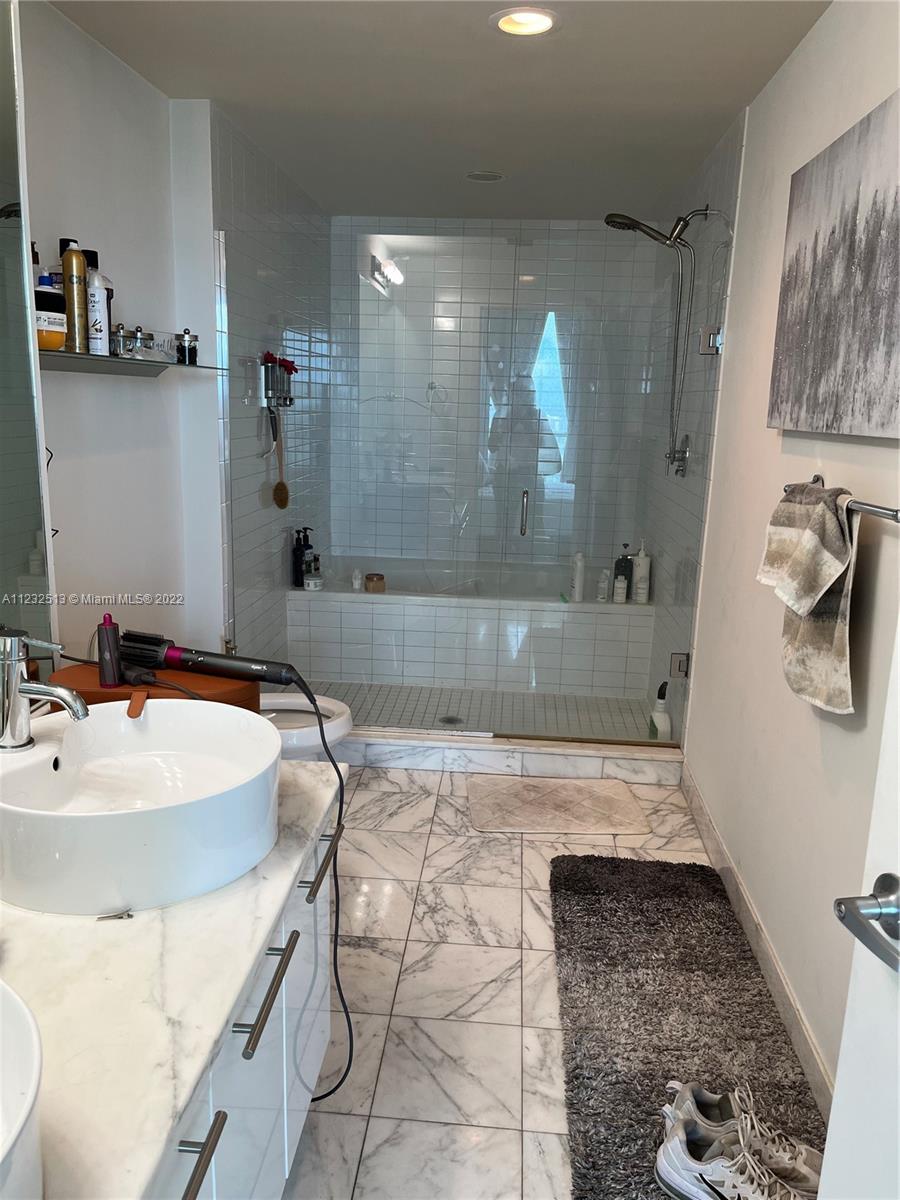 MARINABLUE CONDO - Residential Lease