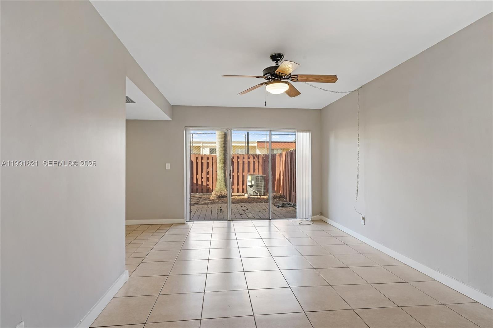 BRENTWOOD WEST TOWNHOUSES - Residential