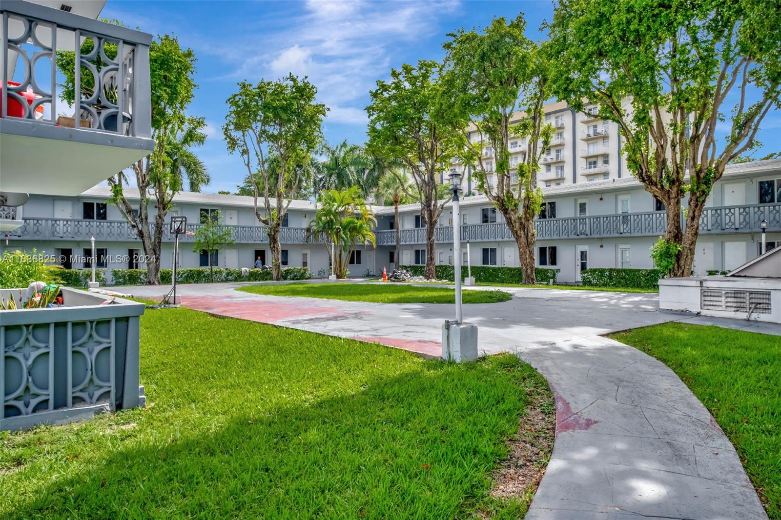 45 AVENUE CONDO - Residential