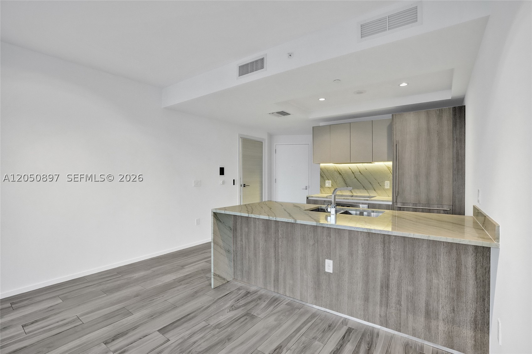 801 SMA RESIDENCES CONDO - Residential