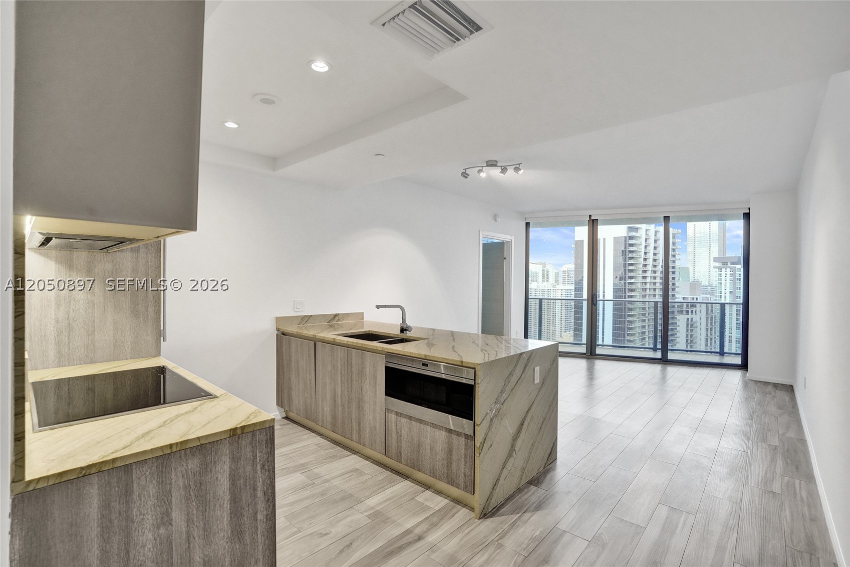 801 SMA RESIDENCES CONDO - Residential