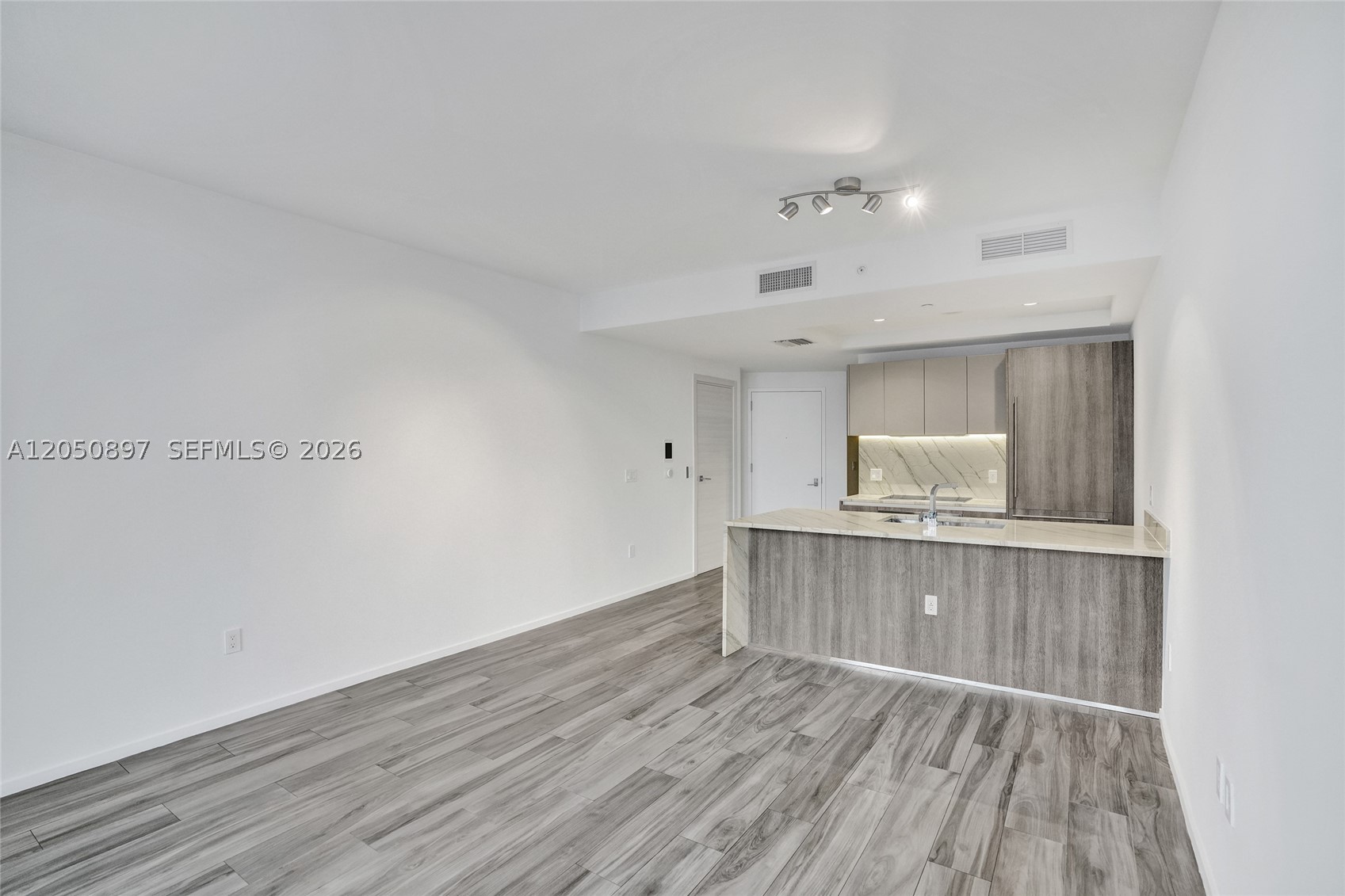 801 SMA RESIDENCES CONDO - Residential