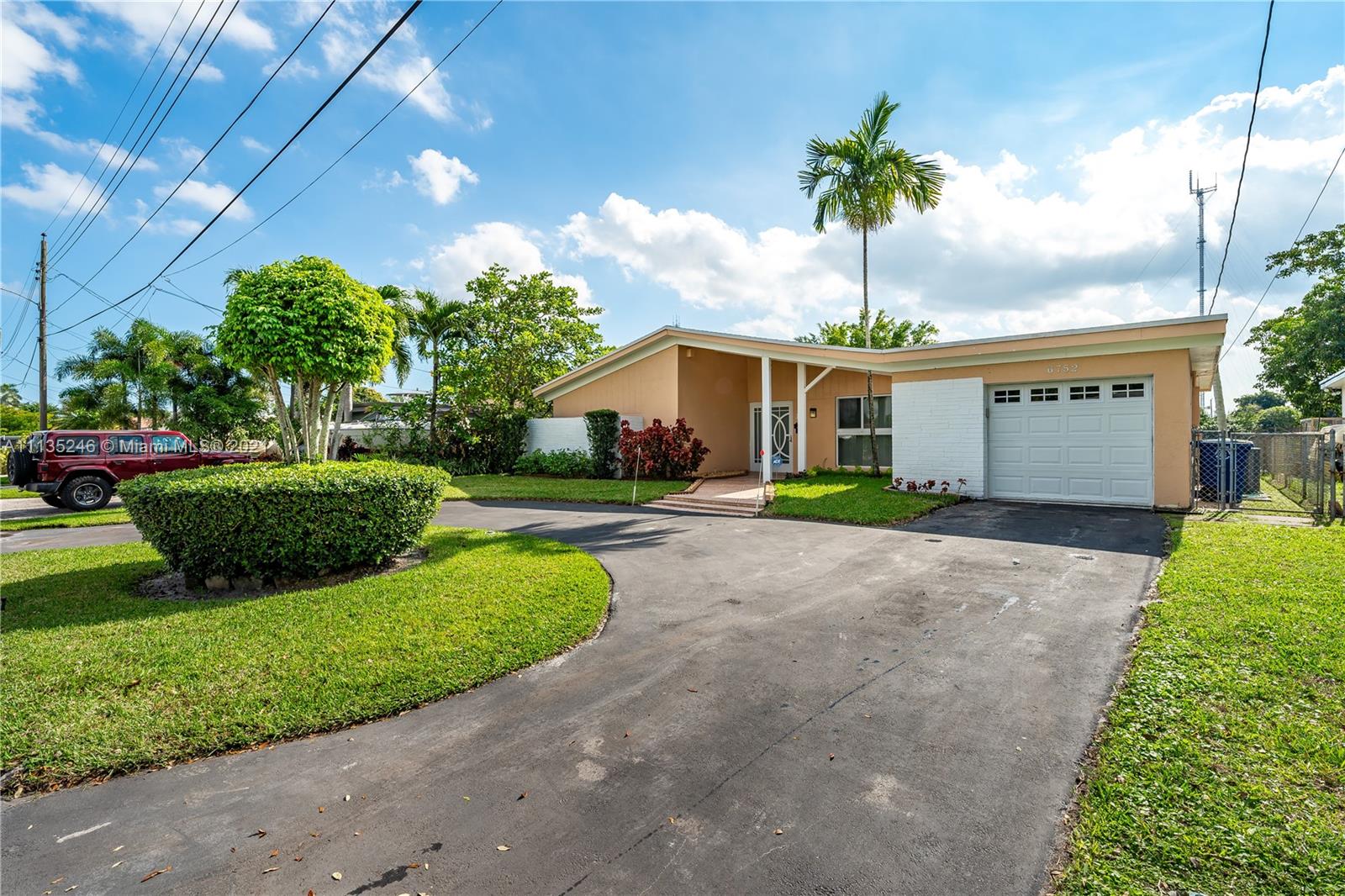 MIRAMAR ISLES SEC 6 - Residential
