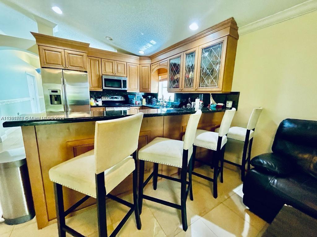 PEMBROKE FALLS PH 6 - Residential Lease