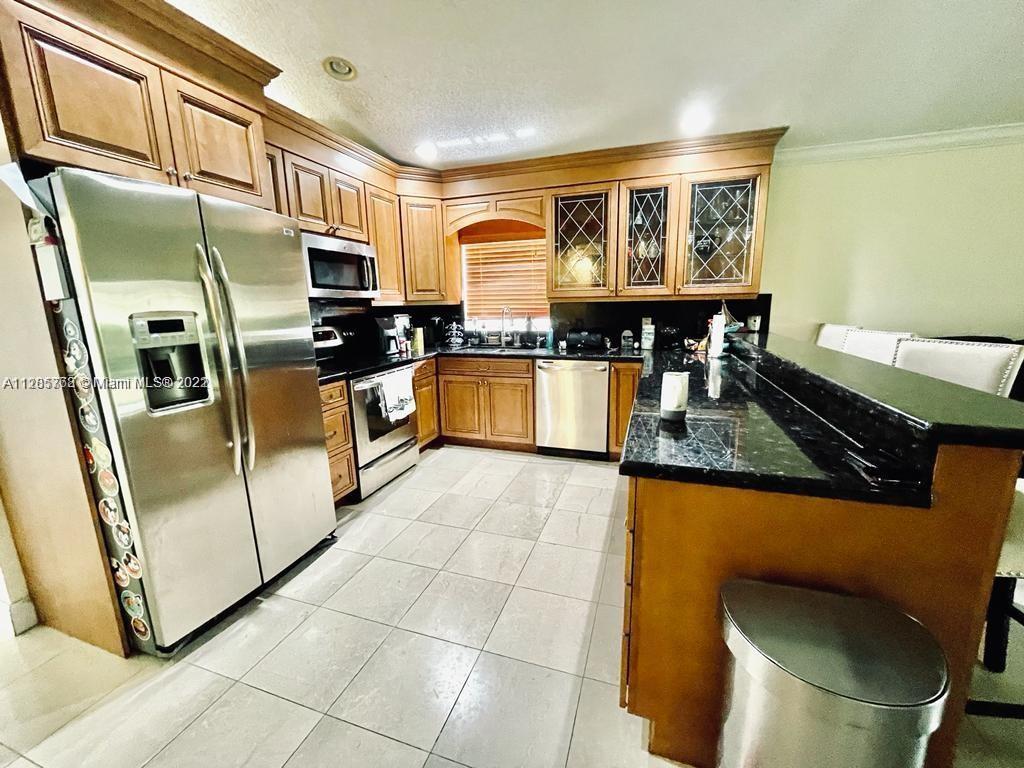 PEMBROKE FALLS PH 6 - Residential Lease