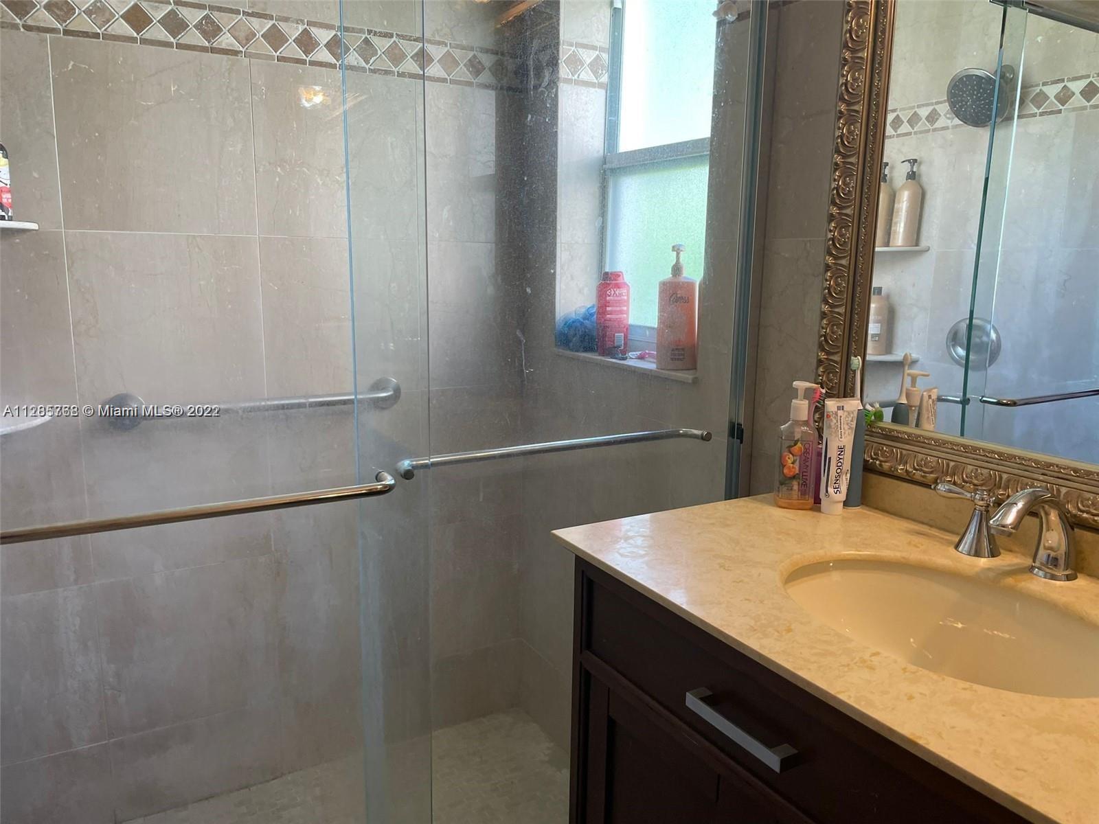 PEMBROKE FALLS PH 6 - Residential Lease