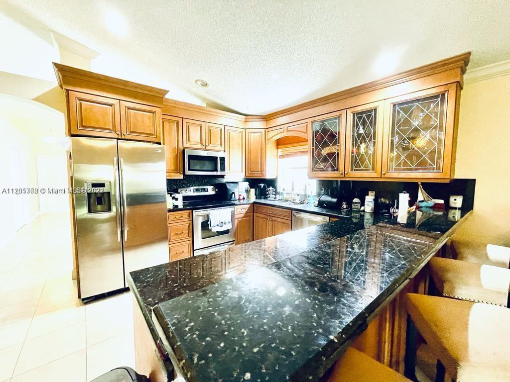 PEMBROKE FALLS PH 6 - Residential Lease