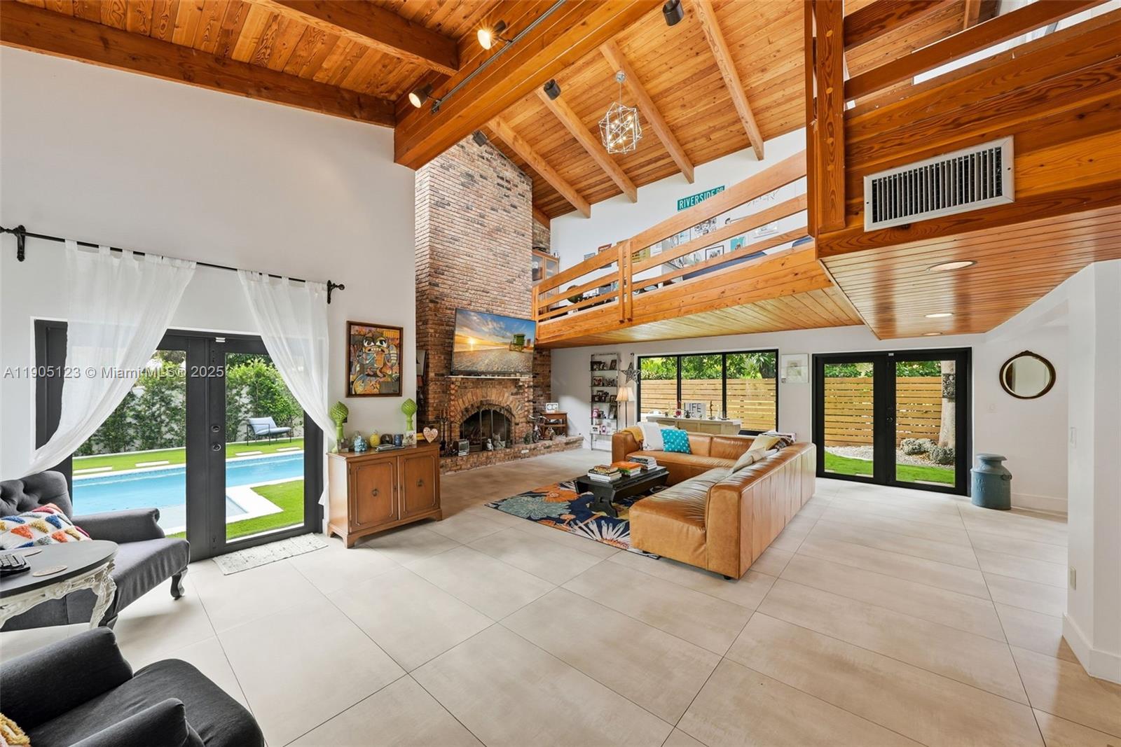 MIAMI SHORES - Residential