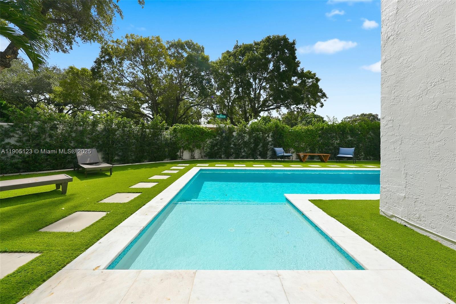 MIAMI SHORES - Residential