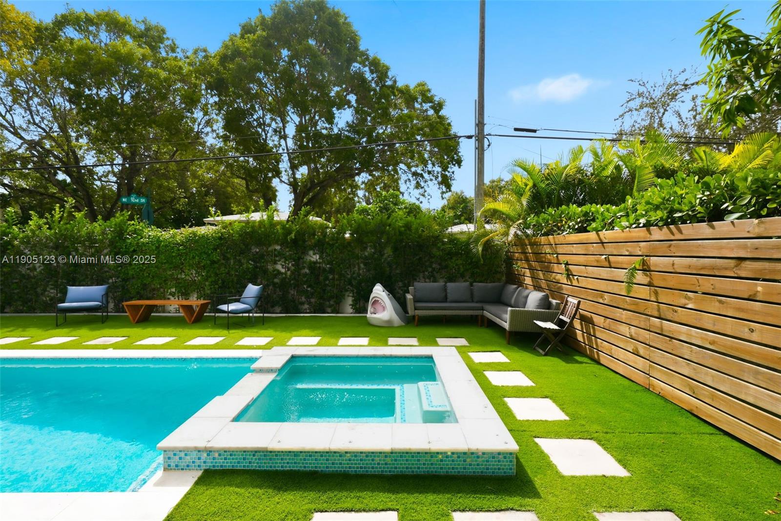 MIAMI SHORES - Residential