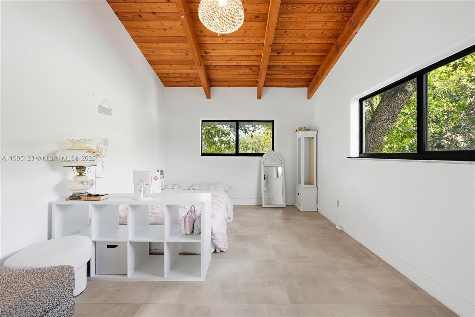 MIAMI SHORES - Residential