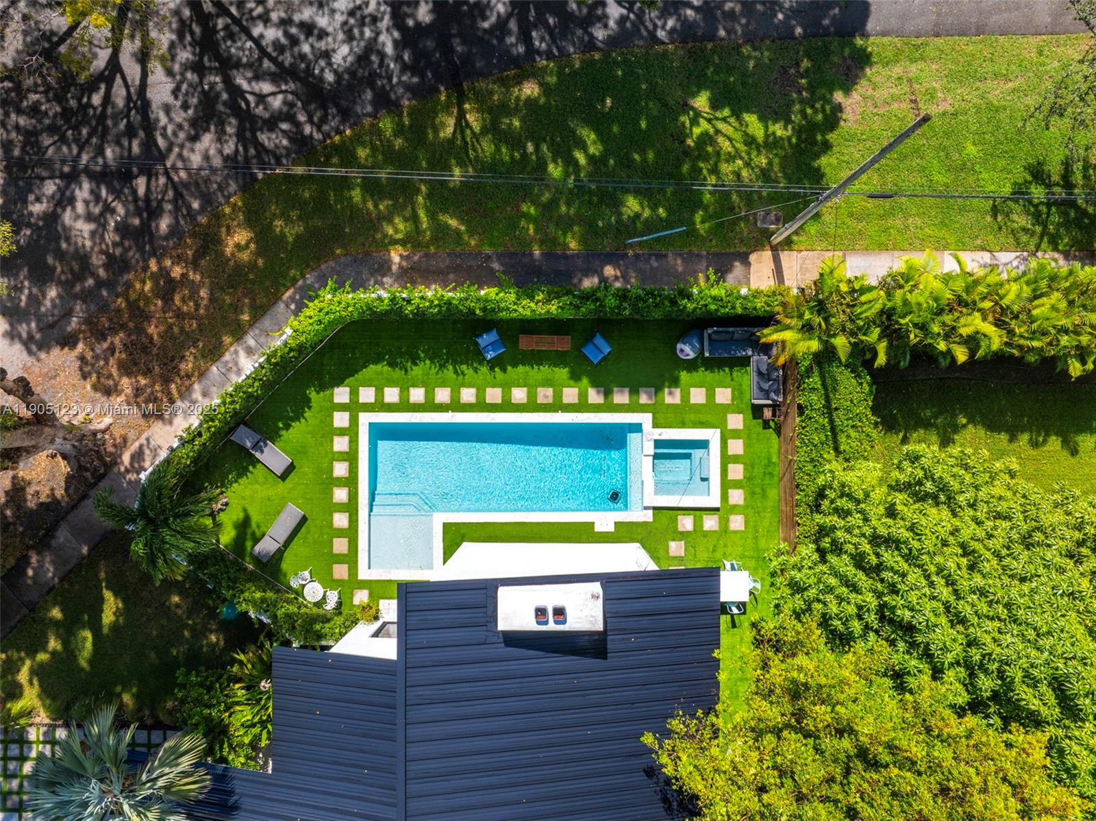 MIAMI SHORES - Residential