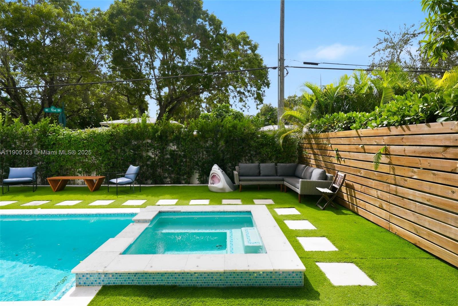 MIAMI SHORES - Residential