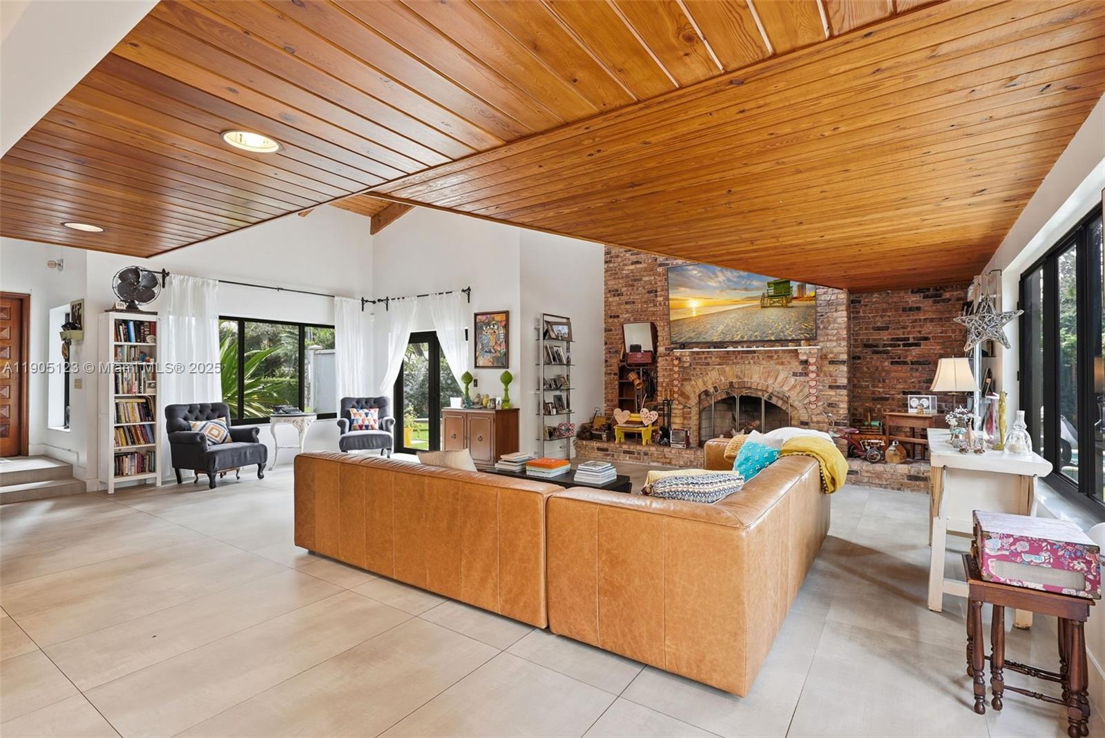 MIAMI SHORES - Residential