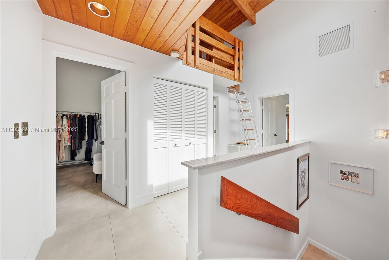 MIAMI SHORES - Residential