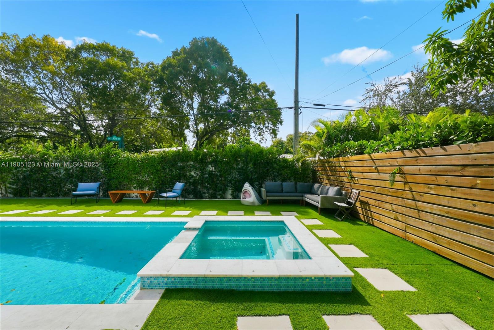 MIAMI SHORES - Residential