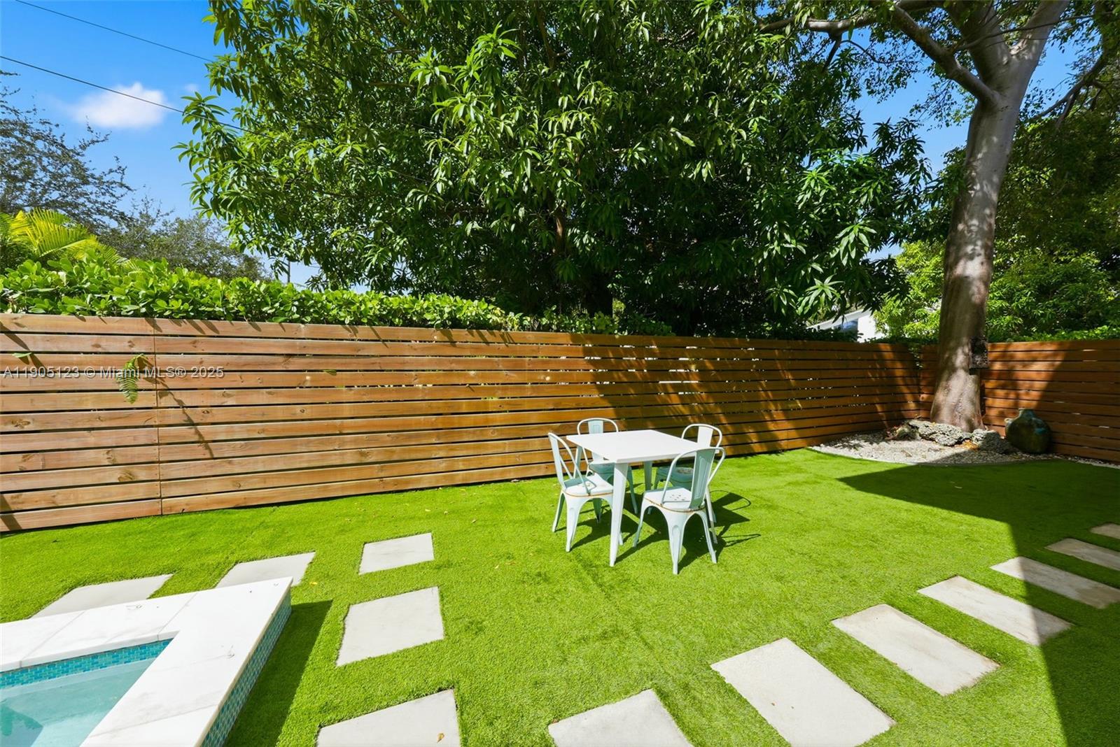 MIAMI SHORES - Residential