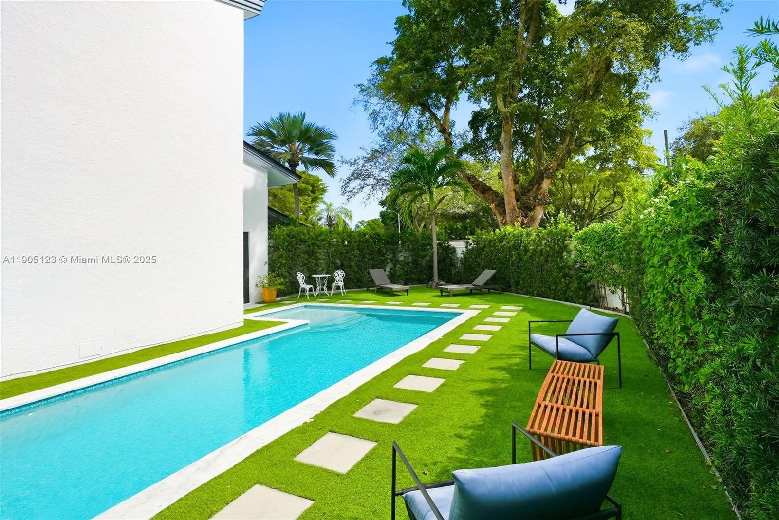 MIAMI SHORES - Residential