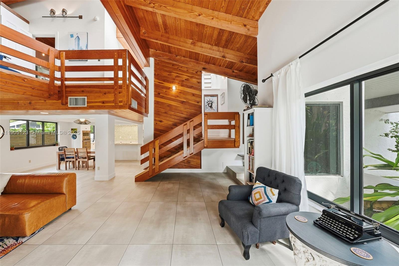 MIAMI SHORES - Residential
