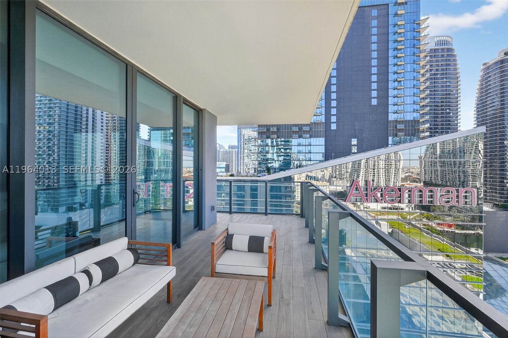REACH CONDO - Residential