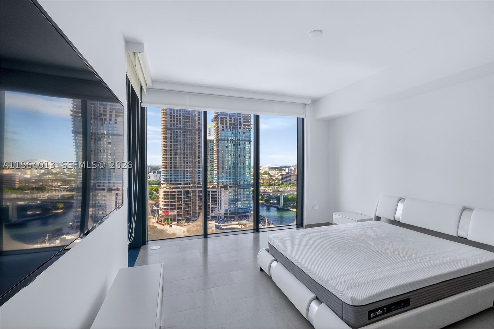 REACH CONDO - Residential